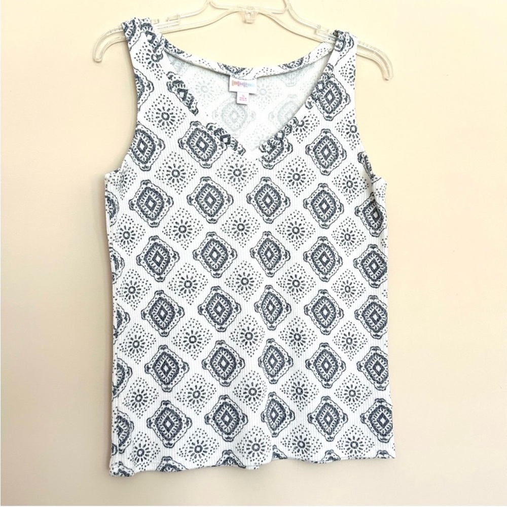 LuLaRoe Women’s White and Gray Geometric Pattern Tank Top